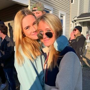 Meet your Posher, Sydney